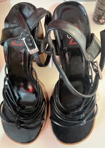 Sandals - size 5