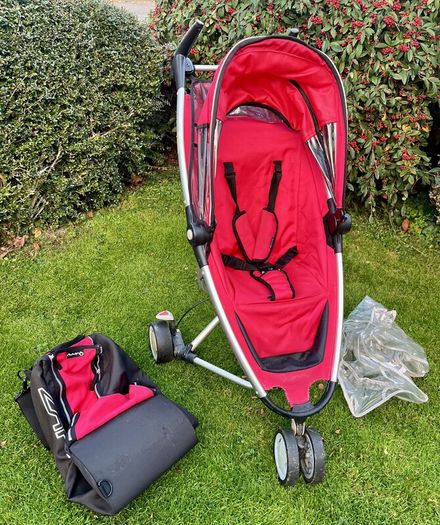 Quinny Zapp pushchair and Graco booster car seat