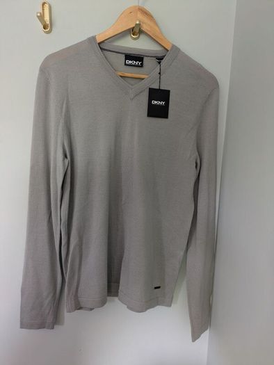 Men's DKNY v-neck jumper brand new