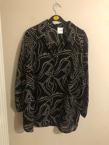 Blouse (size 26)