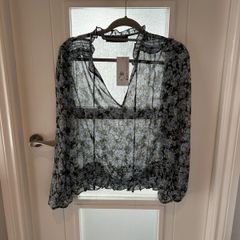 Primark Blue Floral Top Size 16