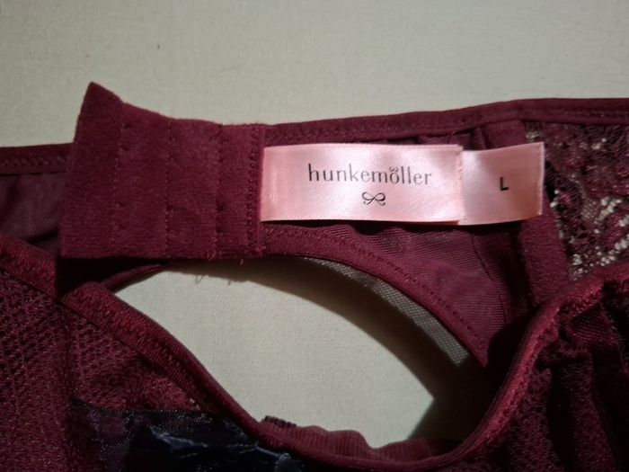 Hunkemoller burgundy suspender belt