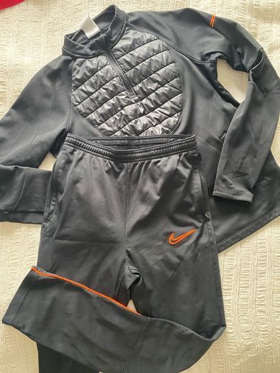 Nike tracksuit 158-170cm