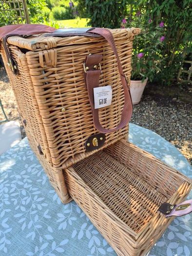 picnic hamper for 2