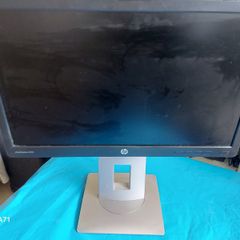 HP Elitedisplay E202 Monitor, HDMI, VGA, USB, etc, Working Perfect and in excellent condition