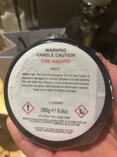 The White Company 2 wick candle