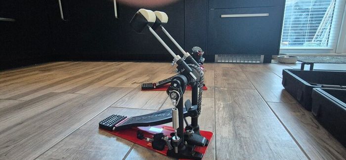 DW 5000 Accelerator double pedal