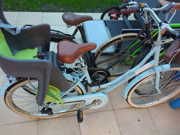 ladies bike with baby carrier