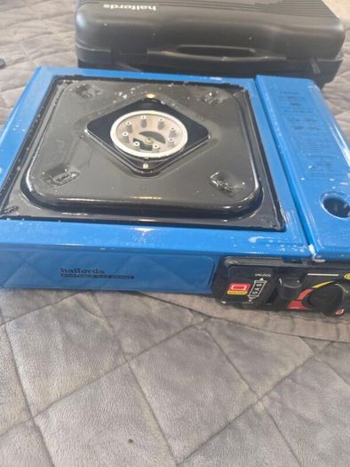 camping stove and pots kettle