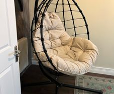 Egg chair
