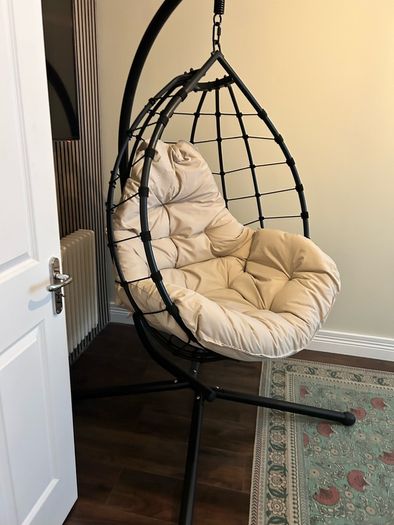 Egg chair