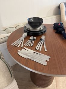 Kitchen Set: Plates, Bowls, and Silverware