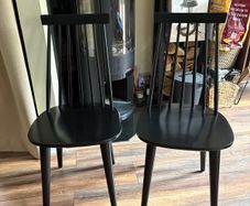 Set of 2 Black Windsor Solid-Wood Dining Chairs