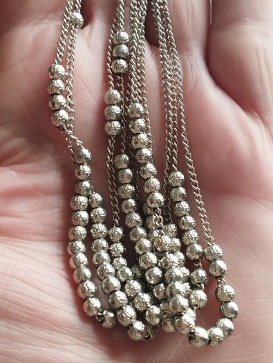Vintage Silver Tone Necklace.