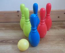 Bowling set