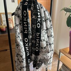 Pinko logo stole