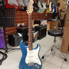 Fender Stratocaster Player Series