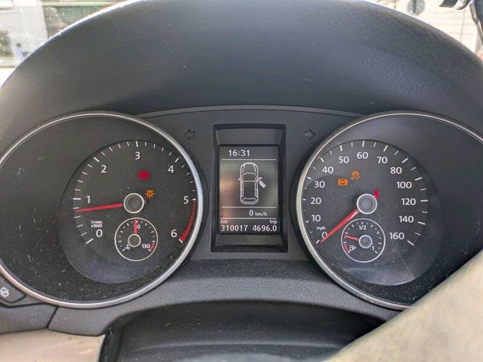 Volkswagen Golf 1.6 TDI Bluemotion