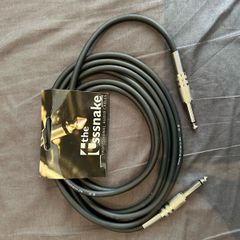 The Sssnake Cable