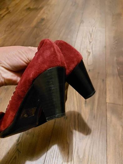 Burgundy- real suede shoes- uk7