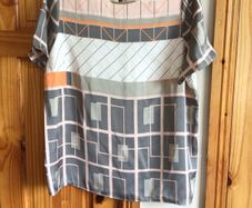 Next Ladies Grey Salmon short sleeve blouse top size 20 includes postage