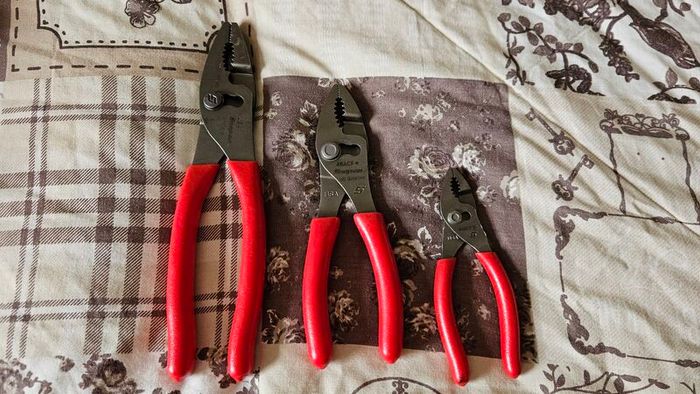 Genuine Snap-on 3-Piece Talon Grip Combination Slip-Joint Pliers Set