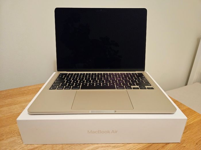 MacBook Air M2 2022, Starlight, 8GB/512GB, 99% Battery
