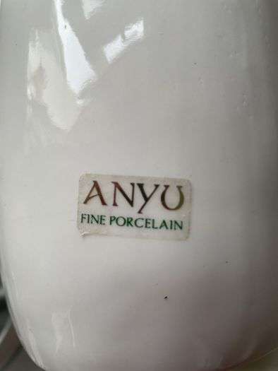 Anyu vase