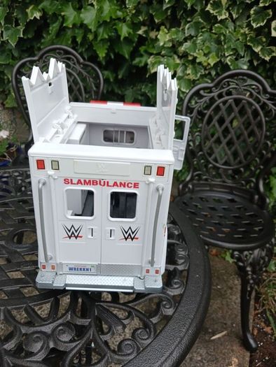WWE Wrekkin' Slambulance Breakaway Vehicle WWF
