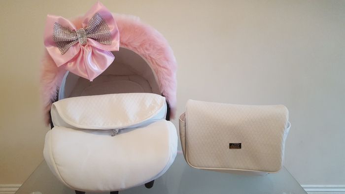New Full leather car seat and bag with extras