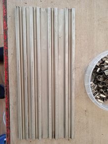 Socket rail and clips