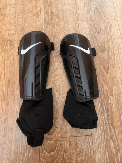 Nike shin guards