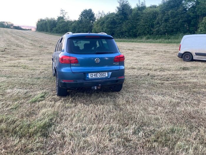 Vw 2012 damaged
