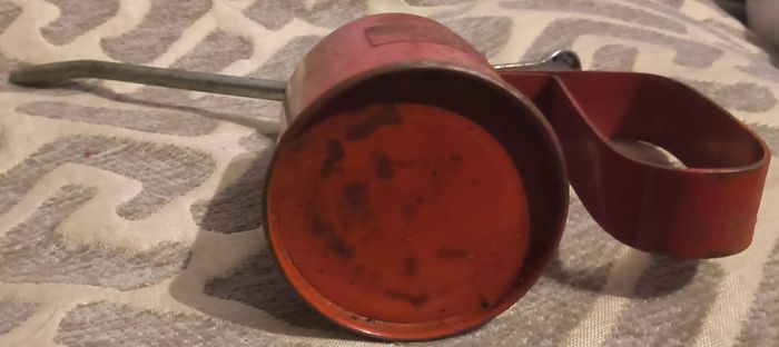 oil can ( possibly wesco )