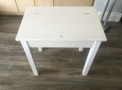Kids desk