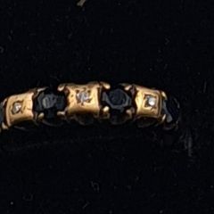 Vintage 9ct gold sapphire and diamonds ring