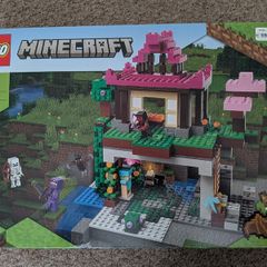 Minecraft Lego 21183 The Training Grounds