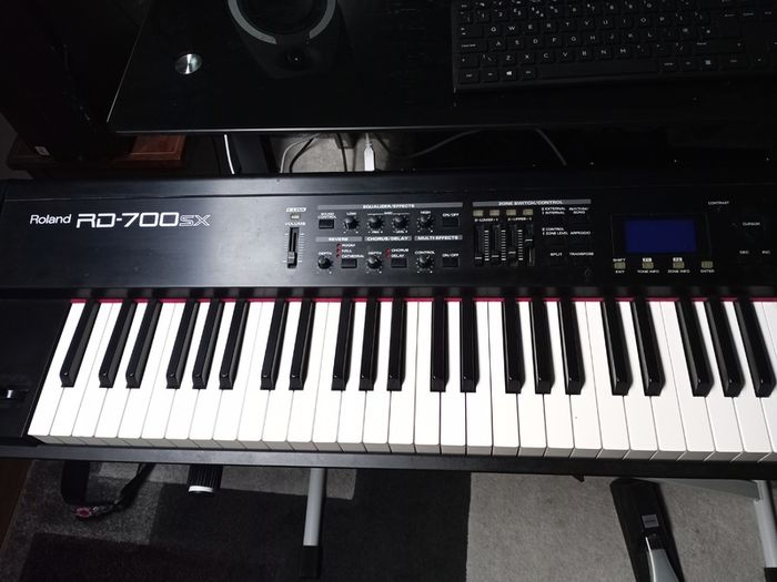 Roland RD700 SX