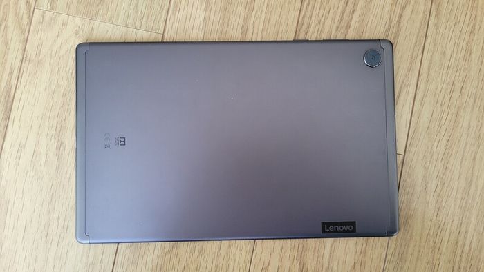 lenovo Tab M10 FHD Plus  tablet + charging station