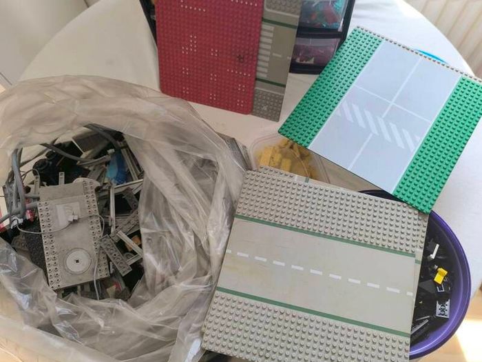 Vintage 80s Lego Bundle
