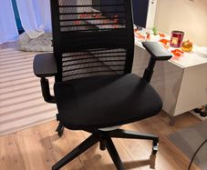 Steelcase Think V2 Chair