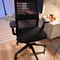 Steelcase Think V2 Chair