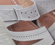 Wedges size 4 Brand New