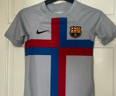 Nike FCB jersey top age 7-8