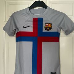 Nike FCB jersey top age 7-8