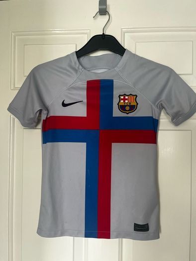 Nike FCB jersey top age 7-8