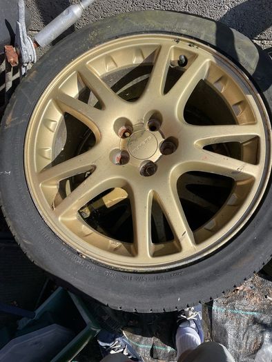 Subaru Impreza new age 17" wheels gold