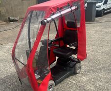 Mobility scooter with canopy