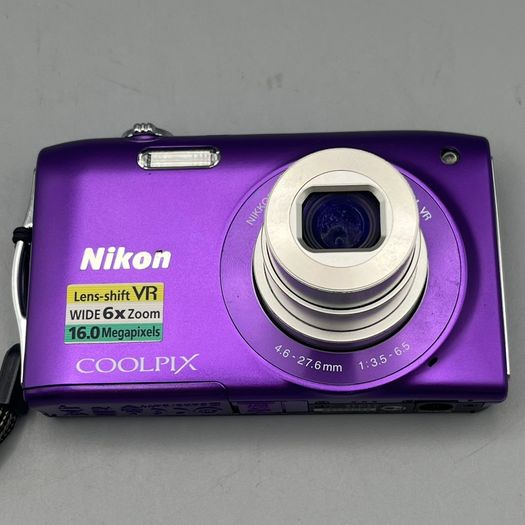 Nikon Coolpix S3300 16MP Digital Camera Purple - Full Kit