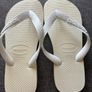 Boys/Girls trainers Nike and flip flops Havaianas size UK 4/4.5 Image 9